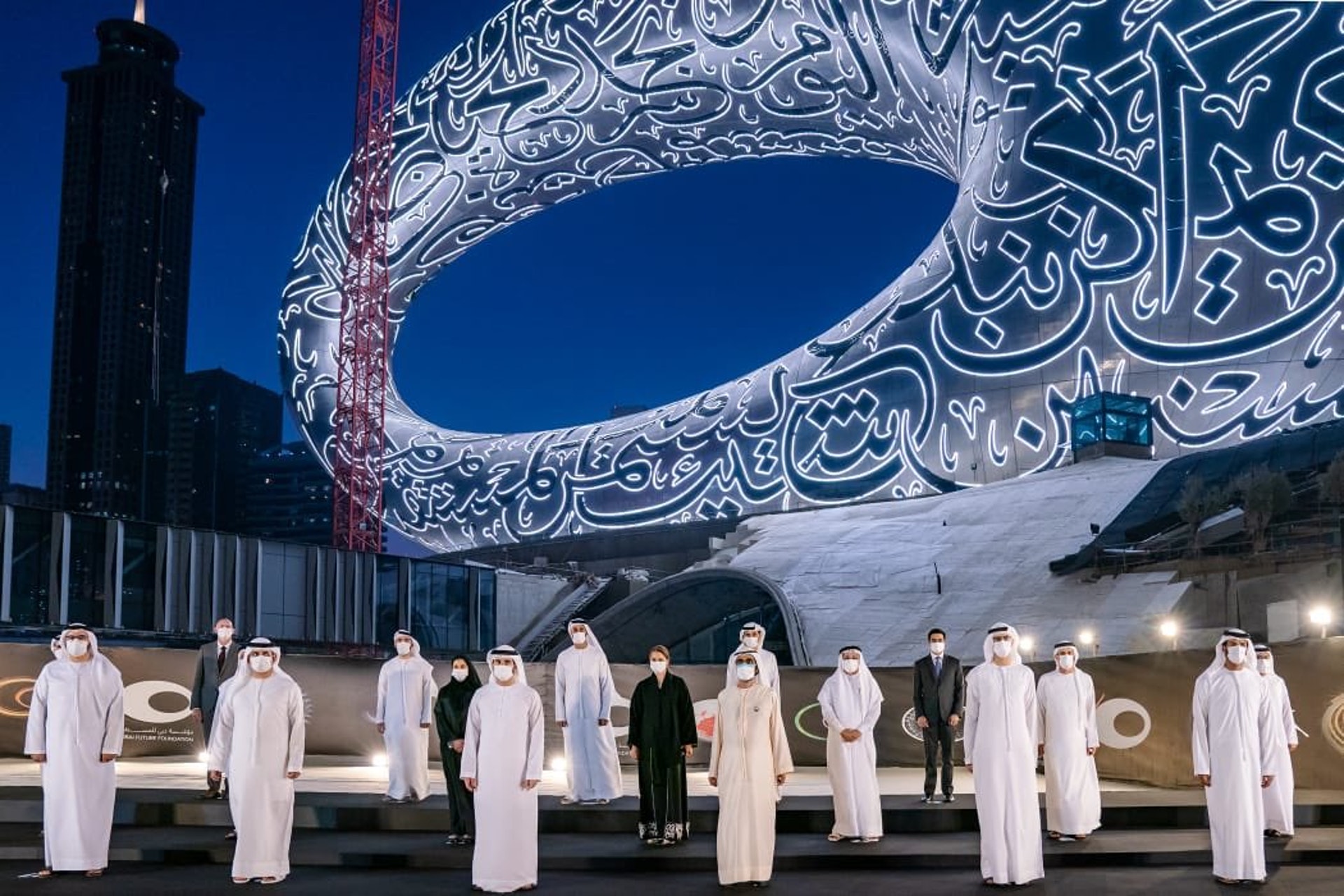 Поезія в сталі: музей майбутнього в Дубаї відкриває двері гостям